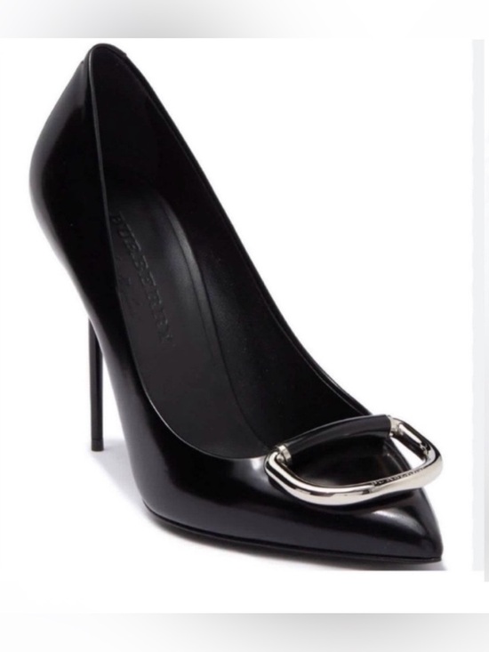 Burberry Shoes - Burberry Flanagan Black Patent Leather
Silver D-Ring Heeled Pumps Size 9 (39)